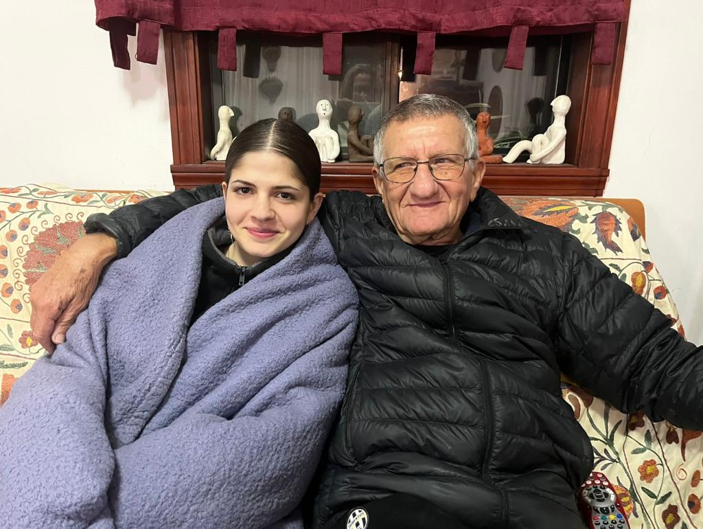May con su adorado abuelo