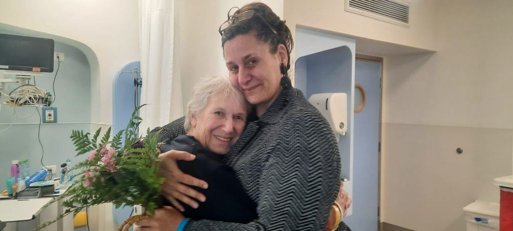 Efrat con su tía Margalit