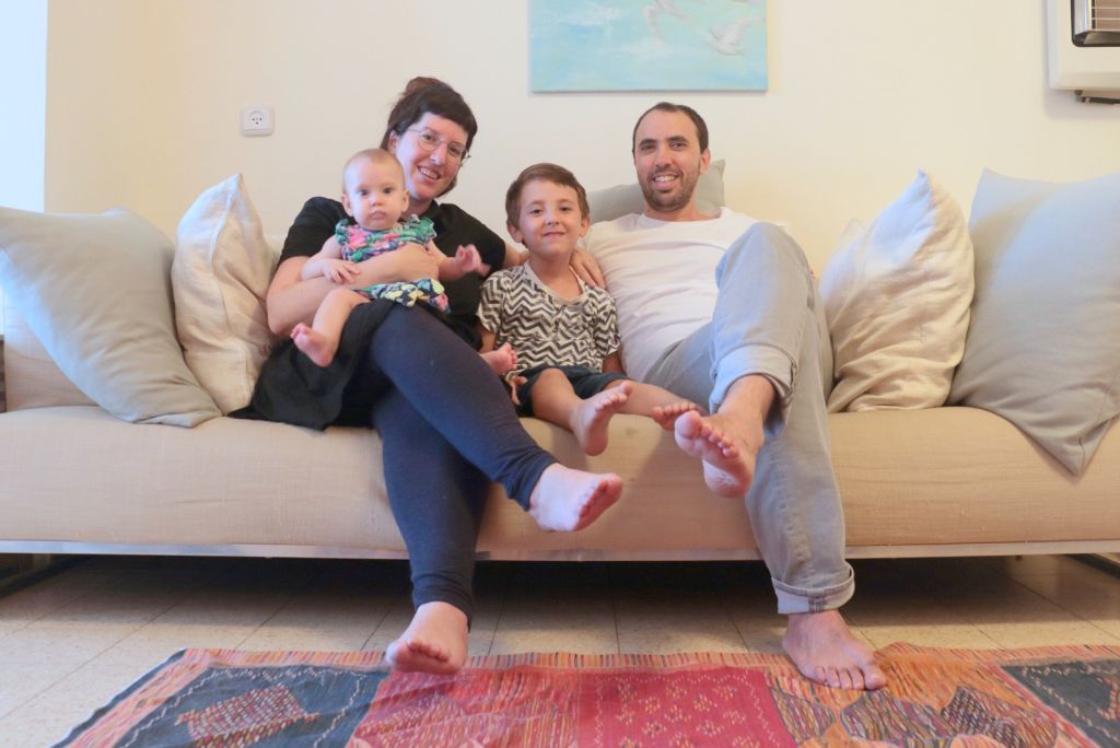 La familia Shoham hace unos años. Tal sigue en Gaza, su esposa y sus hijos, hoy de 8 y 4 años, volvieron.
