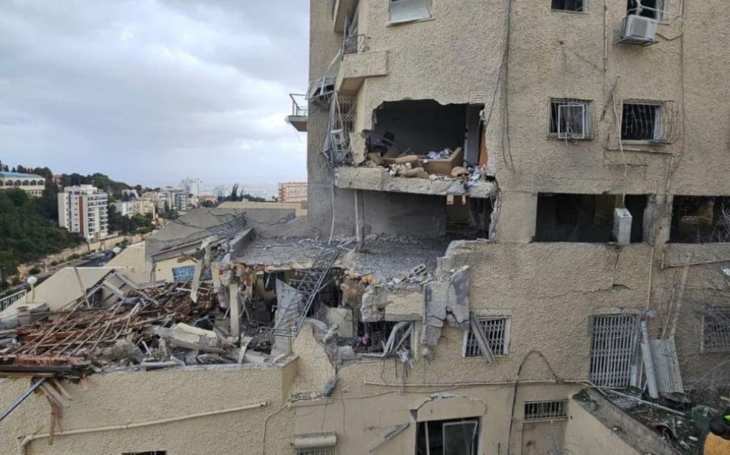 Destrozos en Akko