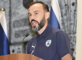 Hablando en la casa del presidente, Bibars Natcho, capitán del seleccionado israelí de fútbol