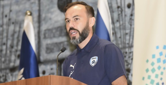 Hablando en la casa del presidente, Bibars Natcho, capitán del seleccionado israelí de fútbol