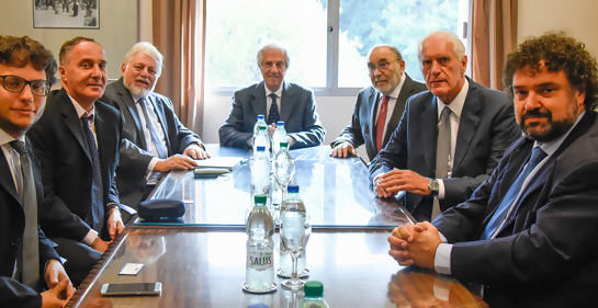 Encuentro del Presidente Tabaré Vazquez con representantes del CJL