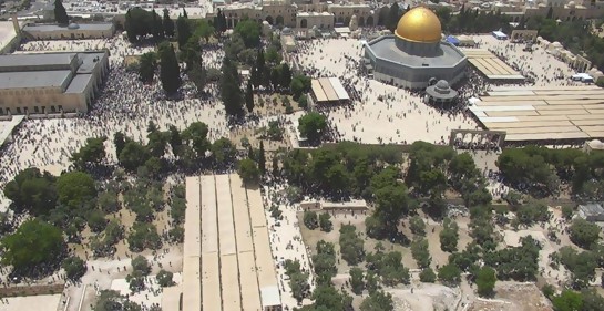 Video: Decenas de miles de musulmanes celebran libremente Ramadan en Jerusalem