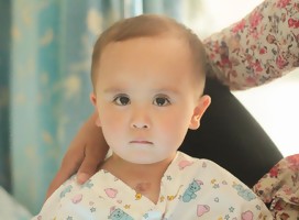Niño de Uzbekistan, salvado en operación de corazón en Israel