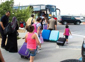 Palestinos cruzando entre Gaza e Israel  en el puesto de Erez