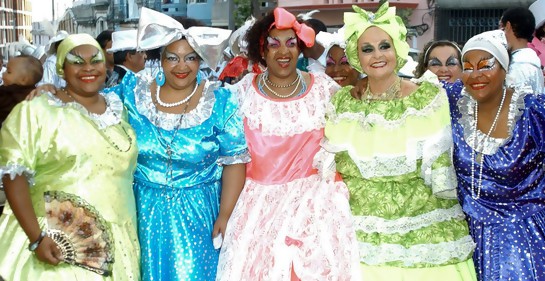 La pasión carnavalesca de Anita Wajner, Mama Vieja blanca y judía