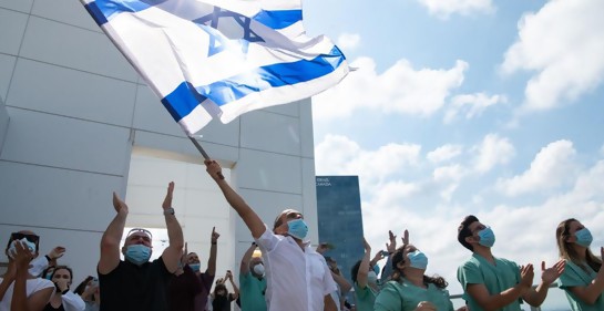 Mira el homenaje de la Fuerza Aérea de Israel a los equipos médicos, en Iom Haatzmaut