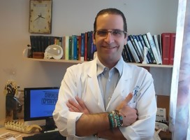 Este es el mexicano-israelí que pensaba ser oceanógrafo y terminó siendo un destacado neurocirujano