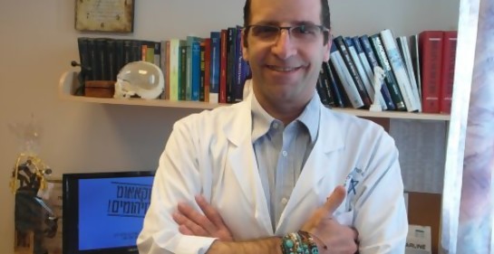 Este es el mexicano-israelí que pensaba ser oceanógrafo y terminó siendo un destacado neurocirujano