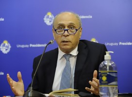 Profesor Henry Cohen: El gobierno no firmó nada para comprar vacunas, hasta no escuchar a los científicos uruguayos