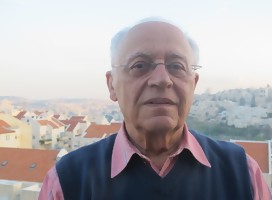 Itzjak Shefi, el entonces Embajador de Israel en Argentina, que se salvó por azar