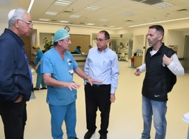 Con el médico uruguayo-israelí Dr. Pablo Boksenbojm desde Ashkelon, la ciudad más atacada por Hamas