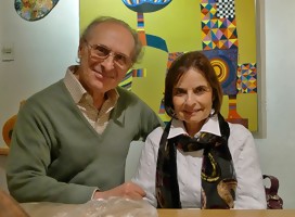 Con Clara Ost, de la gran colección de arte nacional contemporáneo, a la medalla Delmira Agustini 