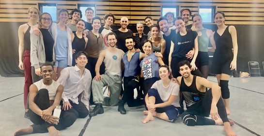 Con Erez Zohar, el coreógrafo israelí que está trabajando con el Ballet Nacional del SODRE
