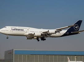 Lufthansa creará un empleo para luchar contra el antisemitismo después de expulsar a más de 100 pasajeros jasídicos 