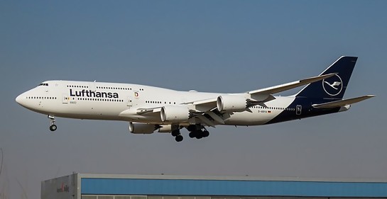 Lufthansa creará un empleo para luchar contra el antisemitismo después de expulsar a más de 100 pasajeros jasídicos 