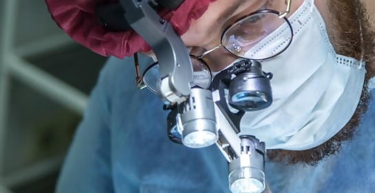 Robot para cirugía del cerebro del tamaño de una lapicera