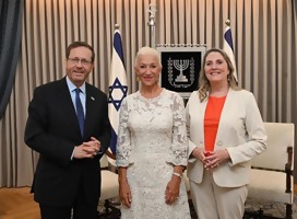 La actriz Helen Mirren, en Jerusalem, para el estreno de la película GOLDA