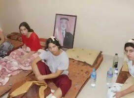 Se revelan duras fotos de jovencitas israelíes secuestradas, en cautiverio
