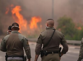 Israel canceló las celebraciones de su día de Independencia por los gigantescos incendios cerca de Jerusalem