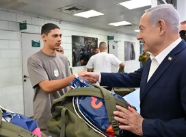 Netanyahu evalúa ocupar toda Gaza para presionar a Hamas y liberar rehenes