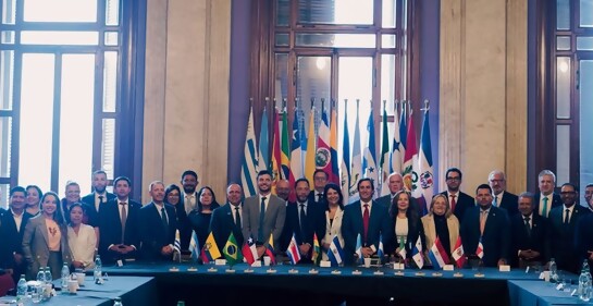 Legisladores latinoamericanos condenan el antisemitismo desde Montevideo