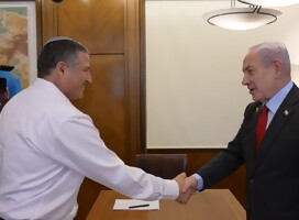 El jefe del Shin Bet David Zini, con el Premier Netanyahu (Foto: GPO) Alerta en Israel: Frustran intento de ataque marítimo en Eilat