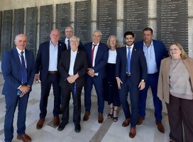 El Senador García es el primero desde la izquierda La visión del Senador Javier García del Partido Nacional, en la visita a Israel