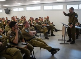 Parte misión humanitaria israelí a Colombia