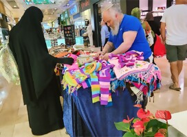 Una escena singular en el centro comercial junto al hospital Hadassah Ein Kerem en Jerusalem Contrastes que hacen de Israel un país ejemplar