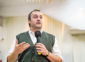 La marcha, los clichés y los cretinos