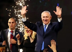 Las acusaciones del Likud y el freno del bloque de cambio Netanyahu festejando el martes de noche (Foto: Likud)
